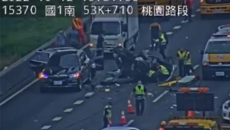 快訊/國1北上連環車禍2傷！油罐車失控撞11車　車流嚴重回堵10公里