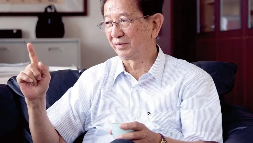 教改「廣設大學、碩博士滿街跑」害學歷重貶… 李遠哲：不是我的錯