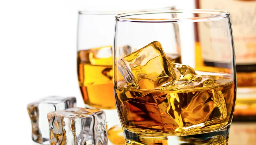這年紀不適合喝酒！國人統計高中職生飲酒率竟高達30.6%