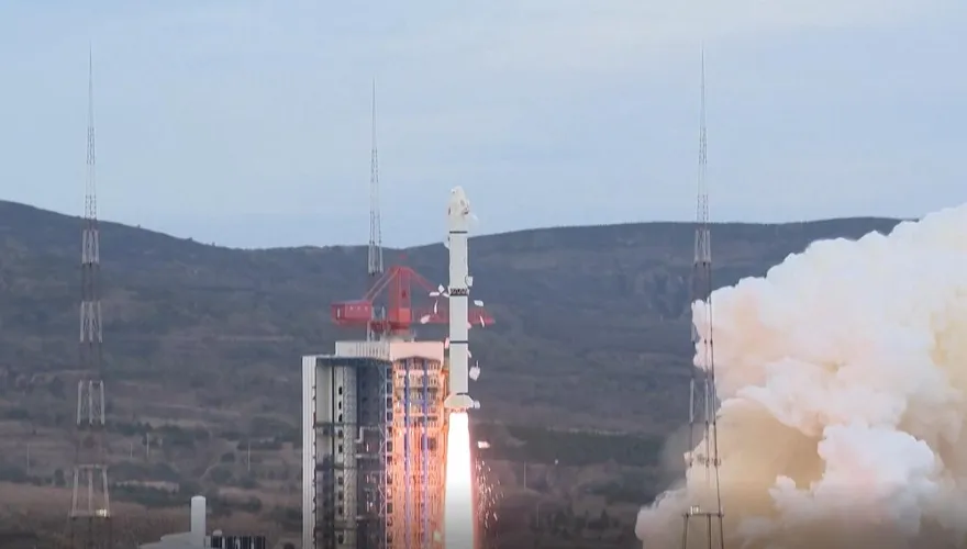 影/40年火箭「老將」升級再立功　發射5米S-SAR 01衛星助環境減災