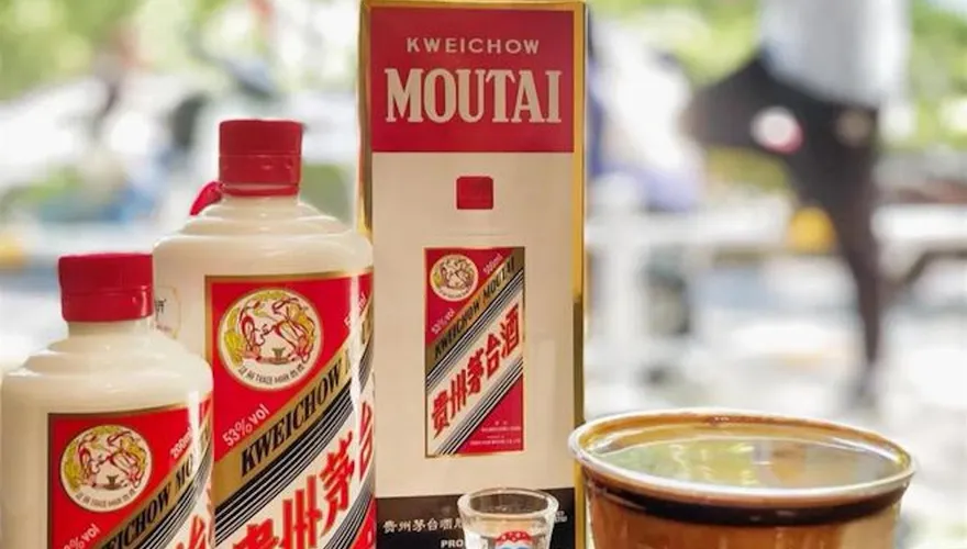 不景氣還是要喝！茅台集團年利潤首破千億人民幣　醬香拿鐵銷售達4000萬杯
