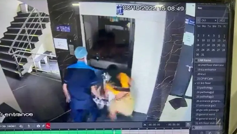 電梯下滑「病患頭朝下慘死」！醫院奪命意外　病床「瞬間遭吞沒」17秒驚悚畫面瘋傳