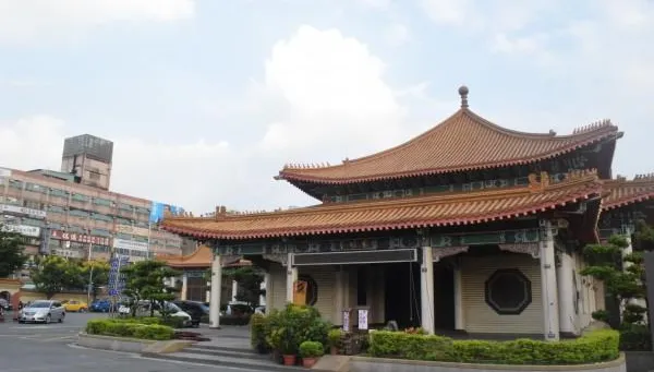 馬國女大生遺體板殯解剖　父母悲痛欲絕不發一語　檢察官：全力偵辦此案