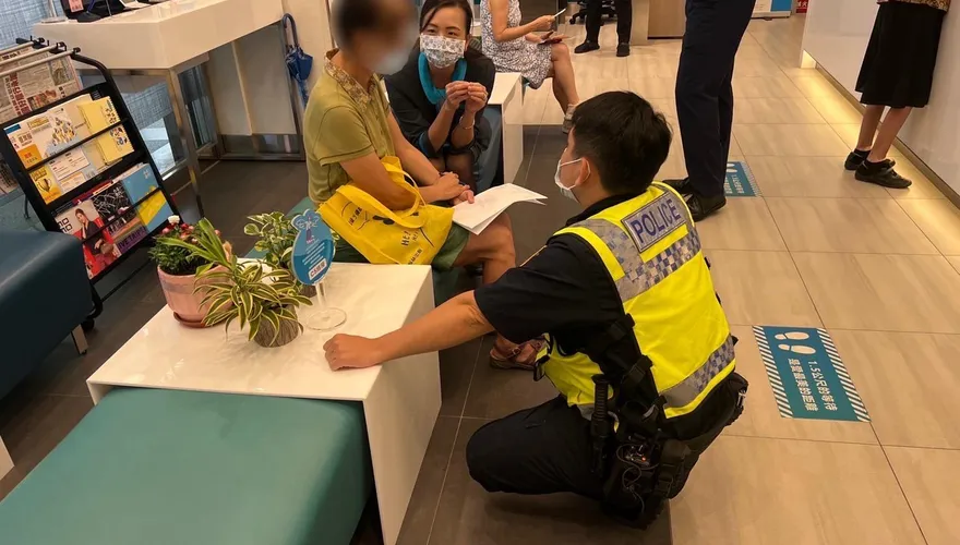 穩賺不賠好心動！婦人銀行臨櫃堅持匯款　警及時阻詐保住33萬元