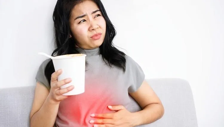 「膽結石合併急性膽囊炎」恐喪命！吃藥排出膽結石？醫打臉