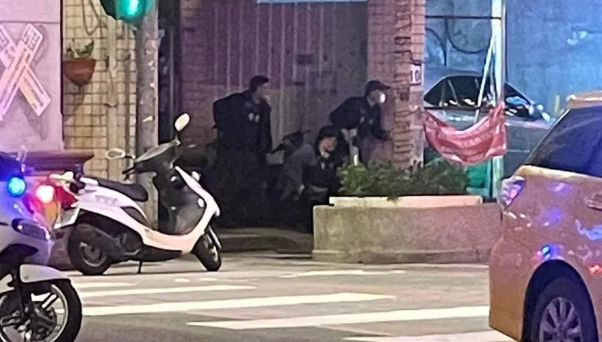 萬華青山宮驚傳槍響！人質遭脅持　警方：2人身中14槍