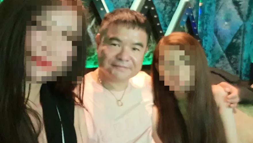 萬華角頭「阿國」極樂私生活曝！左擁右抱「今夜的幸福」