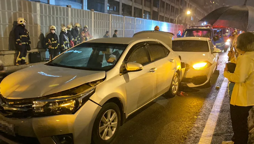 孕婦遇上飛車擒匪！台64線連環車禍…嫌犯撞救護車遭逮