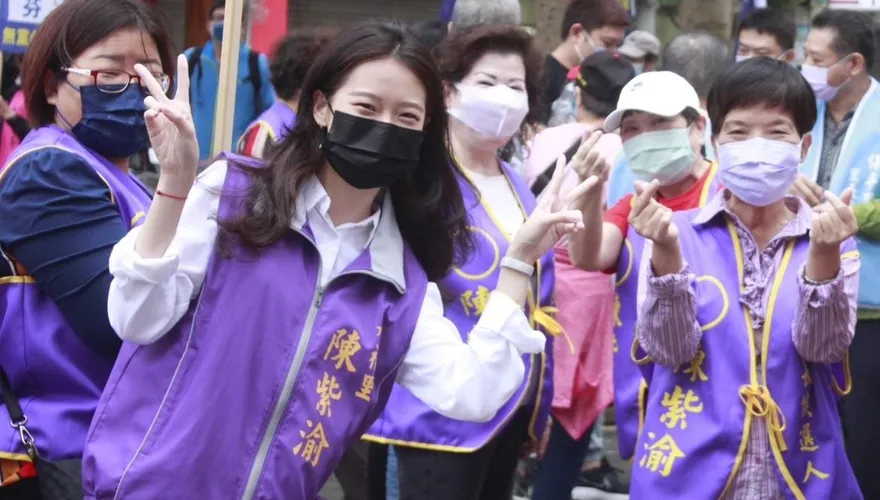 笑到肚痛！最美里長陳紫渝臉書掀起「創意留言大賽」　這則4千網友全瘋笑