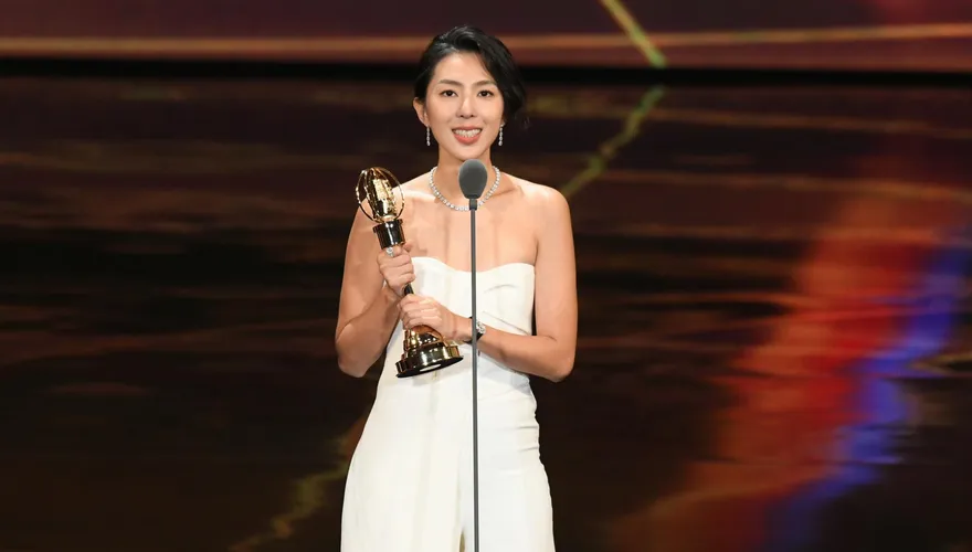 金鐘57/《花香》CP雙雙得獎！林辰唏時隔9年再提名「終於抱走迷你劇集視后」