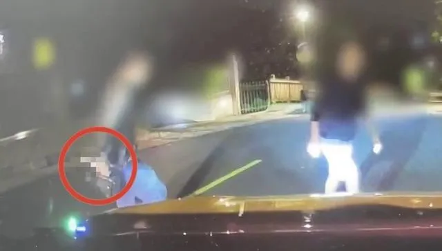 切完水果拿來支援輸贏？小黃行車糾紛亮刀　辯「不能在車上吃水果？」