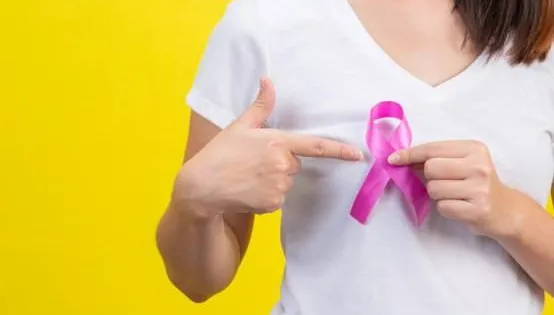 寧早死也不要變醜！70歲嬤因愛美過量攝取賀爾蒙　下場竟罹乳癌三期