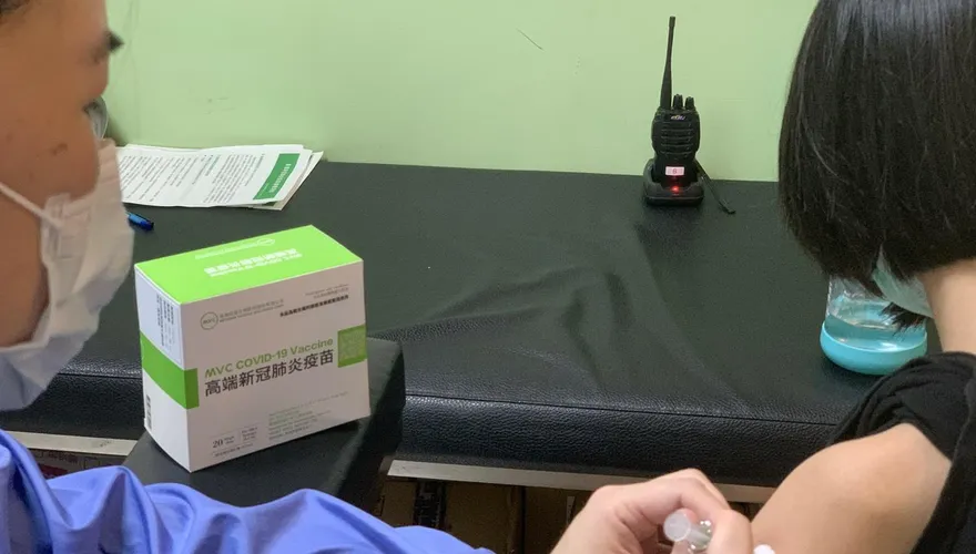 又是機密！高端還未EUA先製造375萬劑疫苗　他怒嗆草菅人命