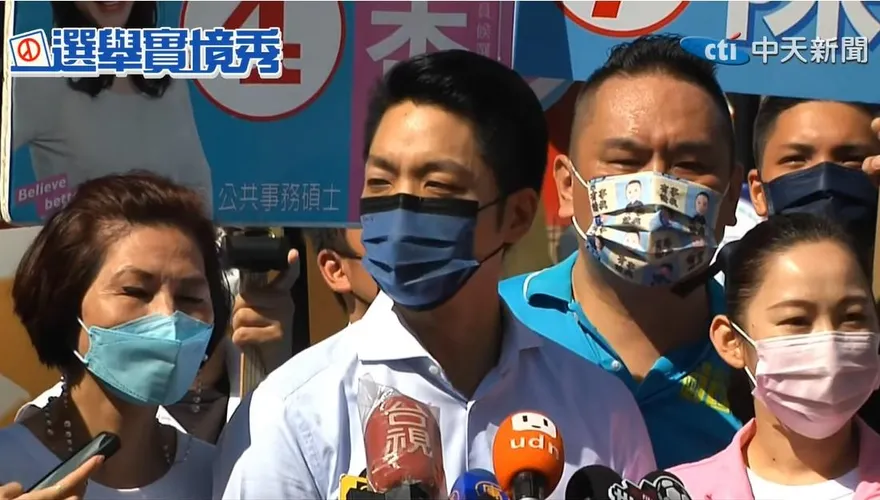 柯文哲嗆聲陳時中犯「大頭症」蔣萬安笑回：好不好醫他比我清楚