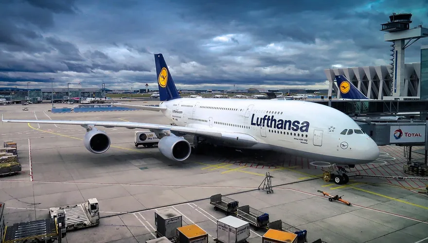 詭異！伊朗飛德國漢莎航空飛機　起落架竟發現一具男性遺體