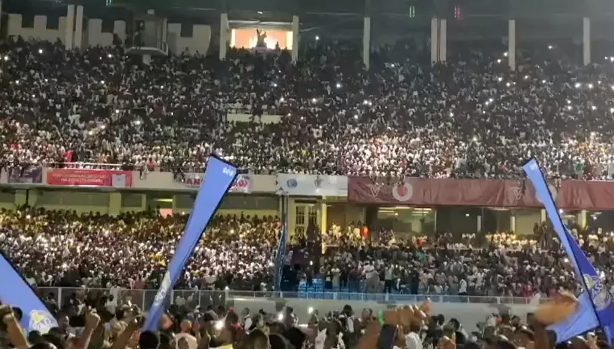 8萬人擠爆體育場！剛果歌手演唱會推擠意外　11人窒息亡、2員警喪命