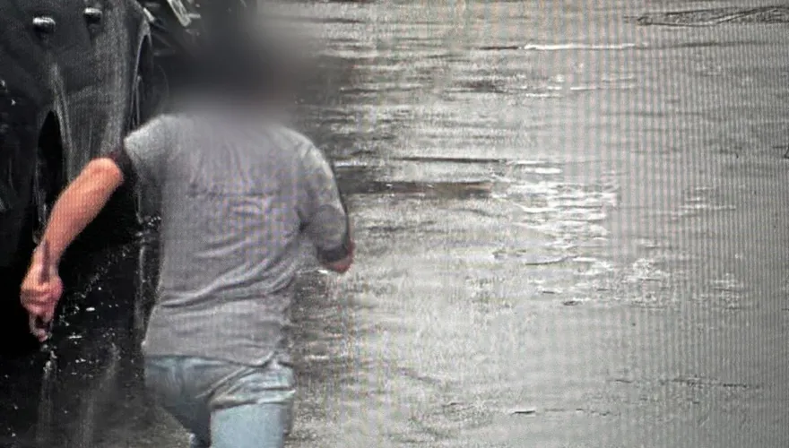 影/莽男因這理由要搬家！1秒暴怒…持刀狂奔上街