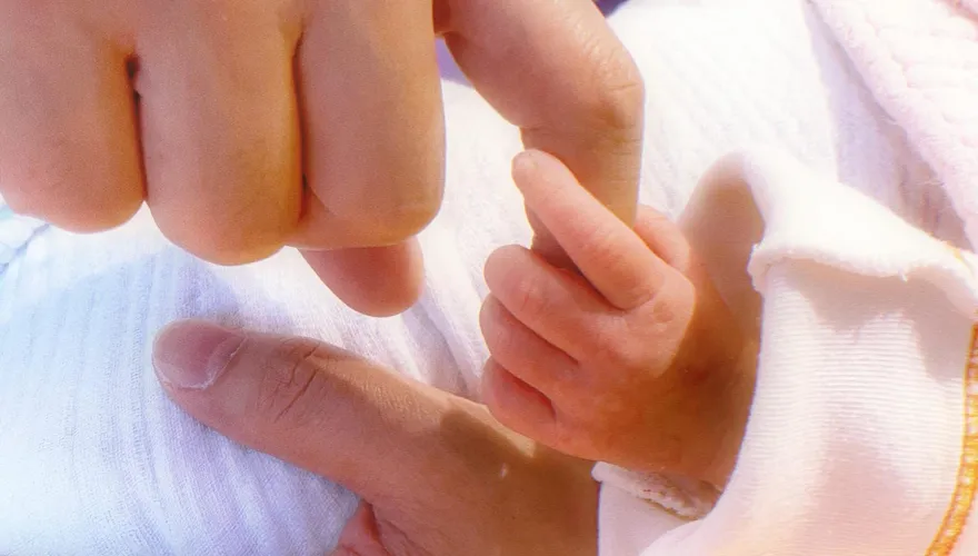 黃子佼愛女冒蒙古斑！醫：「8成嬰兒有」2狀況要當心