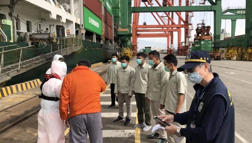 貨輪沉沒…5人獲救、12人下落不明！搜救進度曝光