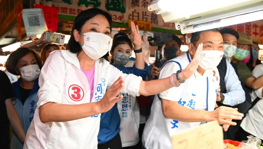 起風了？侯友宜高雄輔選她 在地人脫口5字