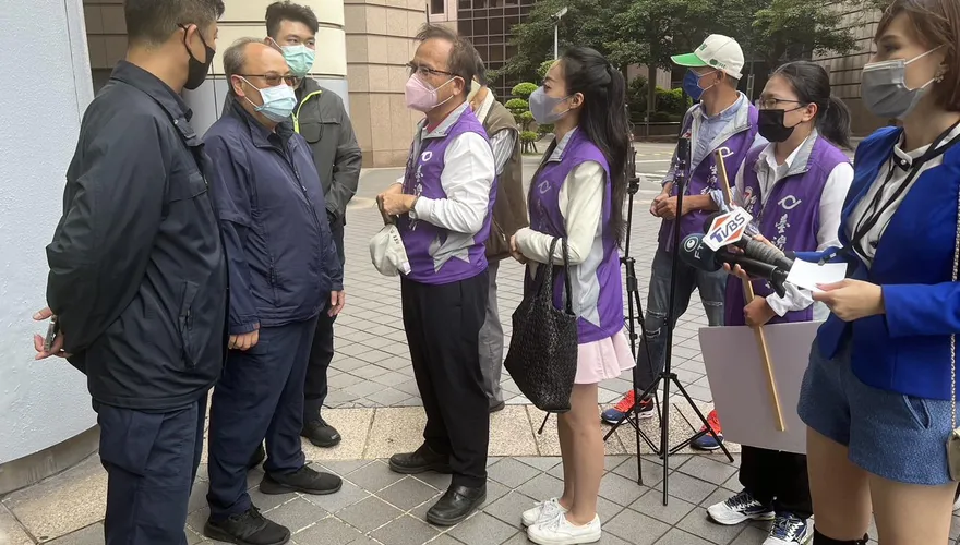 台北市長選舉辯論/蘇煥智沒受邀怒了！率眾闖會場