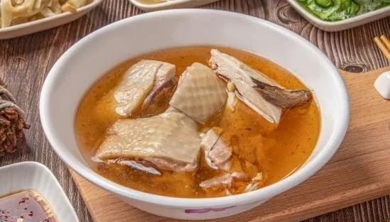 麻油4大好處報你知！不只抗老護心防便秘　還補鈣健骨