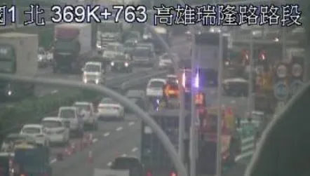 快訊/拖板車掉落鋁錠！國1車流回堵5km　台88線匯入塞爆時速3km