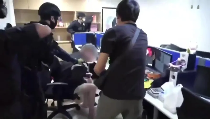 【影】拜神有用嗎？詐團雞腿供地基主保平安…下一秒警破門逮7嫌