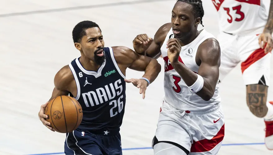 NBA名哨也抓狂！「狗娘養的」　獨行俠後衛丁威迪自爆遭到裁判辱罵