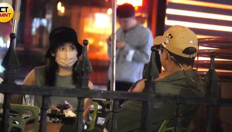 直擊王少偉、許藍方甜蜜約會！互動自然「當面挖鼻孔」也不怕　三人行「滑入豪宅」過夜