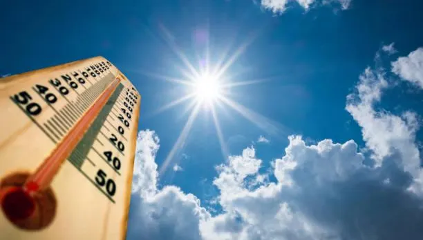 把握周末好天氣！週日晚「北台灣暴跌↓9°C」　2區防大雨狂轟
