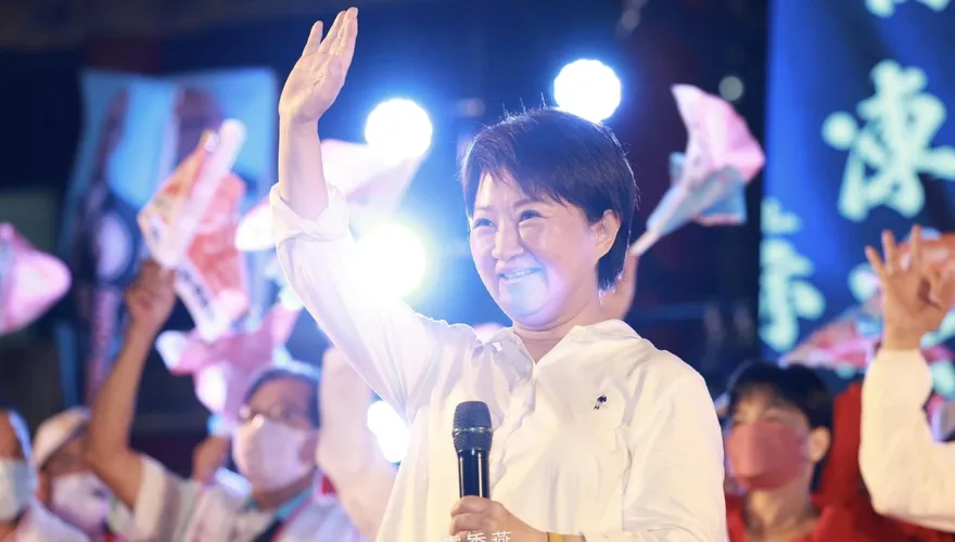 台中政壇大咖相挺盧秀燕　港媒：紅黑二派已團結成為戰鬥隊形