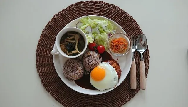 一天的3餐到底該怎麼吃？日營養師曝午餐時間吃的脂肪最難被身體吸收！