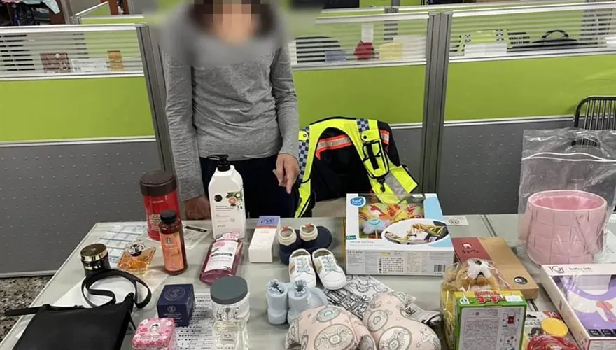 假逛街真偷竊！百貨週年慶人潮擠爆　女賊趁亂狂偷「14櫃位22商品」