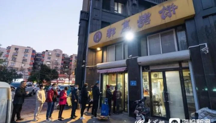 賣燒餅月薪5.3萬元？條件「大學畢業」！陸29年老店徵才啟事火了