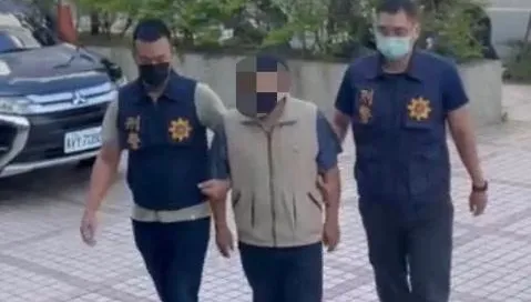 【影】還得繳44張罰單！高雄男開車拒檢瘋狂逃竄　盤點違規罰款破9萬
