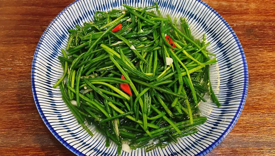 炒水蓮有訣竅！農糧署教「掌握關鍵1分鐘」：清脆又爽口