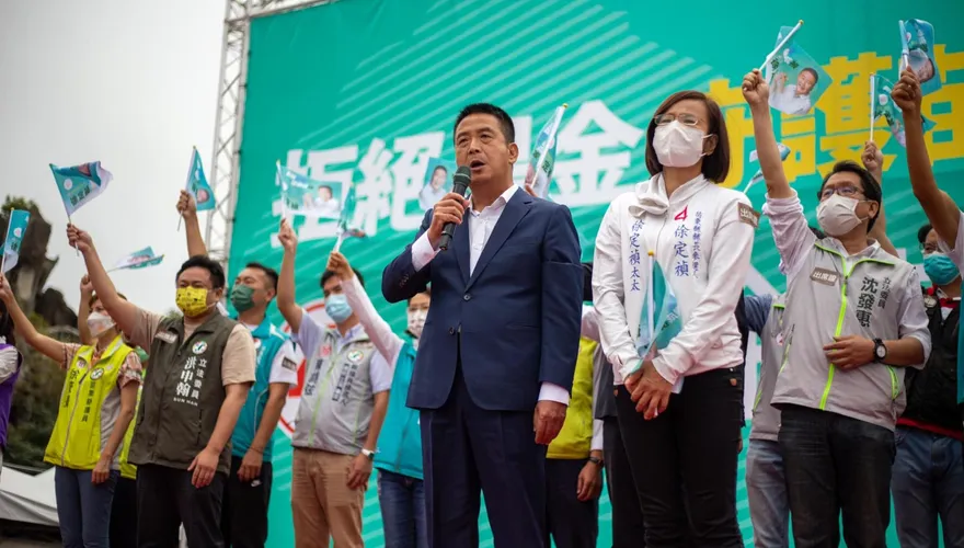 徐定禎又爆「失言」！藍營女戰神氣炸：台灣人要跪下來感恩民進黨？