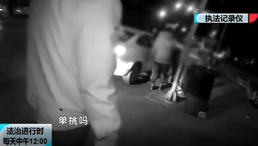 嗆「我兒比你家孩子強」　聚餐變調…2家長上演大亂鬥下場慘了