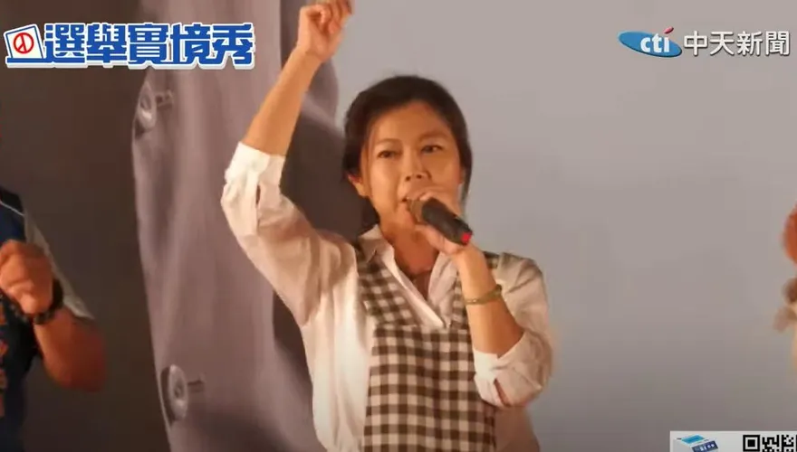 【影】「可愛女神龍」降臨謝龍介餐會！游淑慧嗨唱《追追追》：讓台南不再厭氣