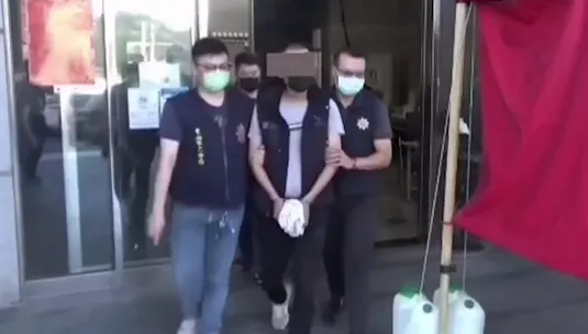 【影】兇嫌槍擊建商搶先投案！警鍥而不捨追出「藏鏡人」　主嫌是竹聯幫大哥