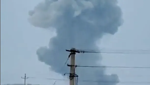 【影】大陸軍工廠爆炸冒濃煙畫面瘋傳　內部傷亡情況未知