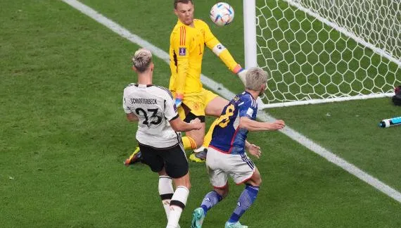 世足賽/日本隊賽後主動清潔！休息室留紙鶴雙語道謝　 FIFA說話了