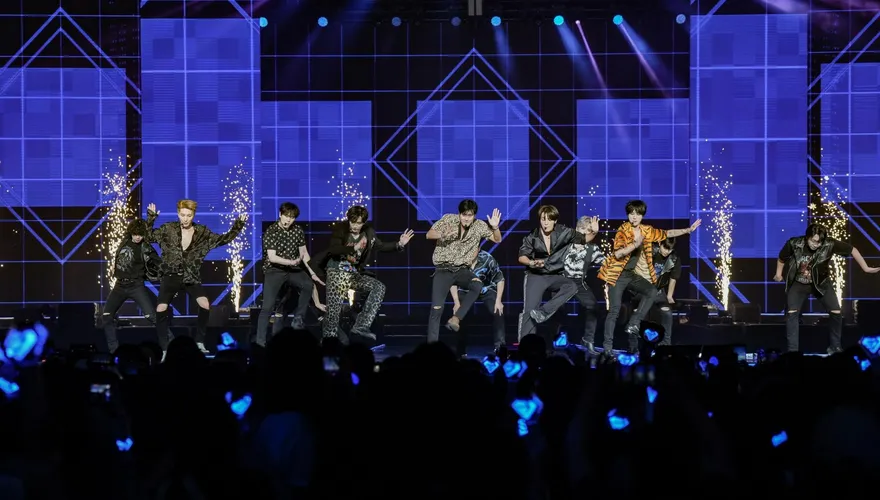 Super Junior演唱會D2！ 圭賢飆台語「呷奔啊沒？」全場轟動  銀赫才開場眼匡秒濕