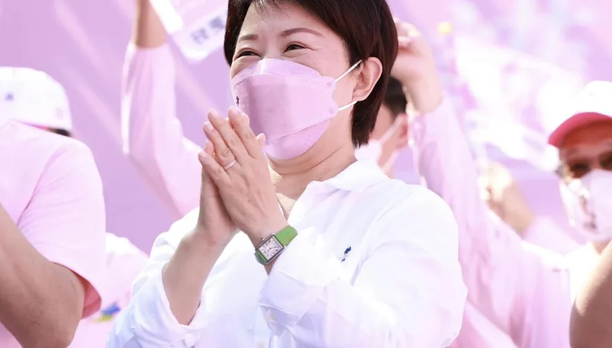 拚氣勢！「燕子」將與王鴻薇合體？盧秀燕「會找時間協助」