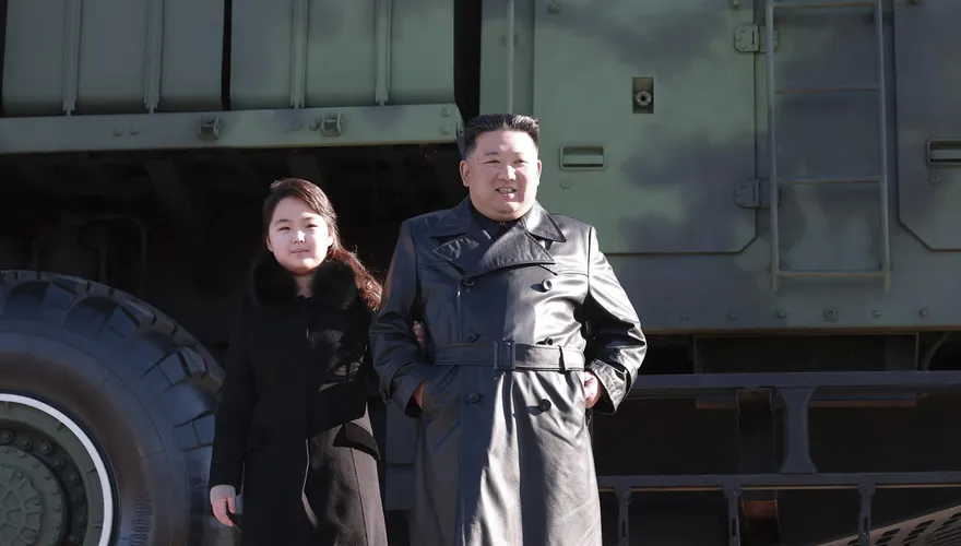 金正恩女兒被改稱「尊貴千金」 專家：正式接班意味濃