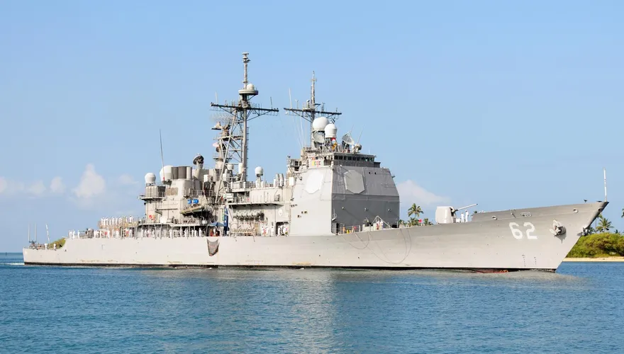 美艦進入南沙島礁鄰近海域　陸南部戰區：組織兵力跟蹤監視並警告驅離