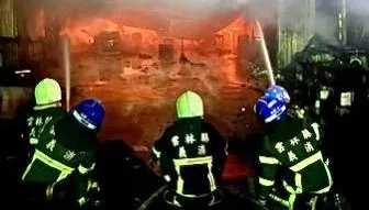 雲林鐵皮修車廠暗夜火警　警消救出2人輕微嗆傷送醫