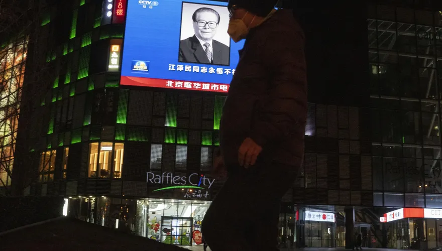 港媒：江澤民喪禮參照鄧小平規格　習近平護送遺體火化