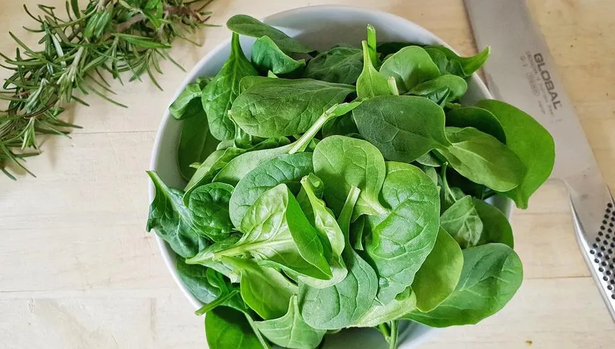 菠菜與「它」一起吃恐結石！農糧署曝1宴客常見料理